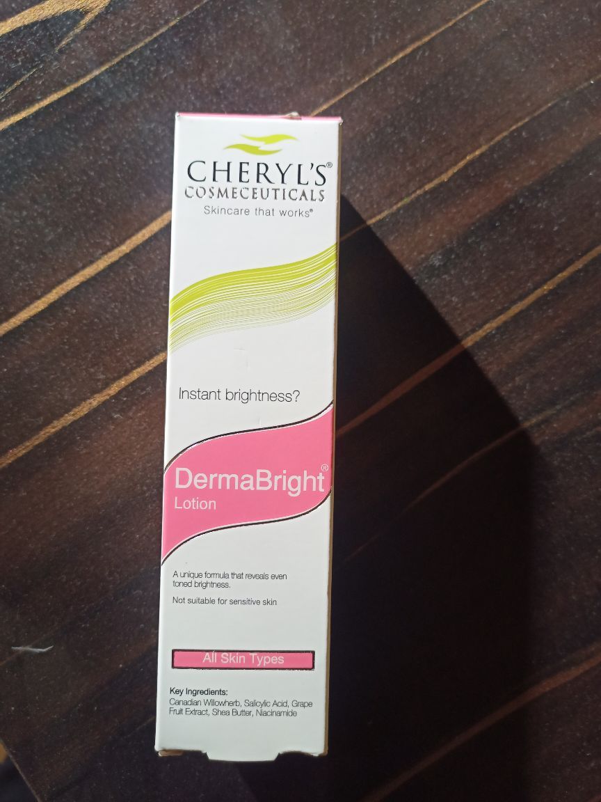 Buy Cheryls Cosmeceuticals DermaLite Fairness Lotion with Daisy
