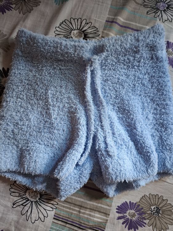 Buy H&M Faux Fur Trim Fluffy Shorts - Shorts for Women 21893474