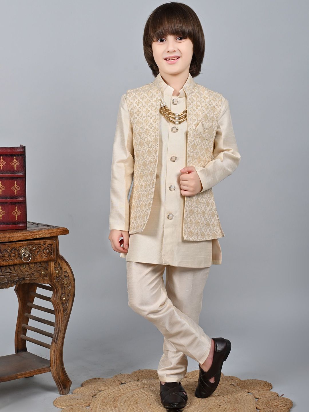 ahhaaaa Boys Embroidered Long Sleeve Sherwani Set