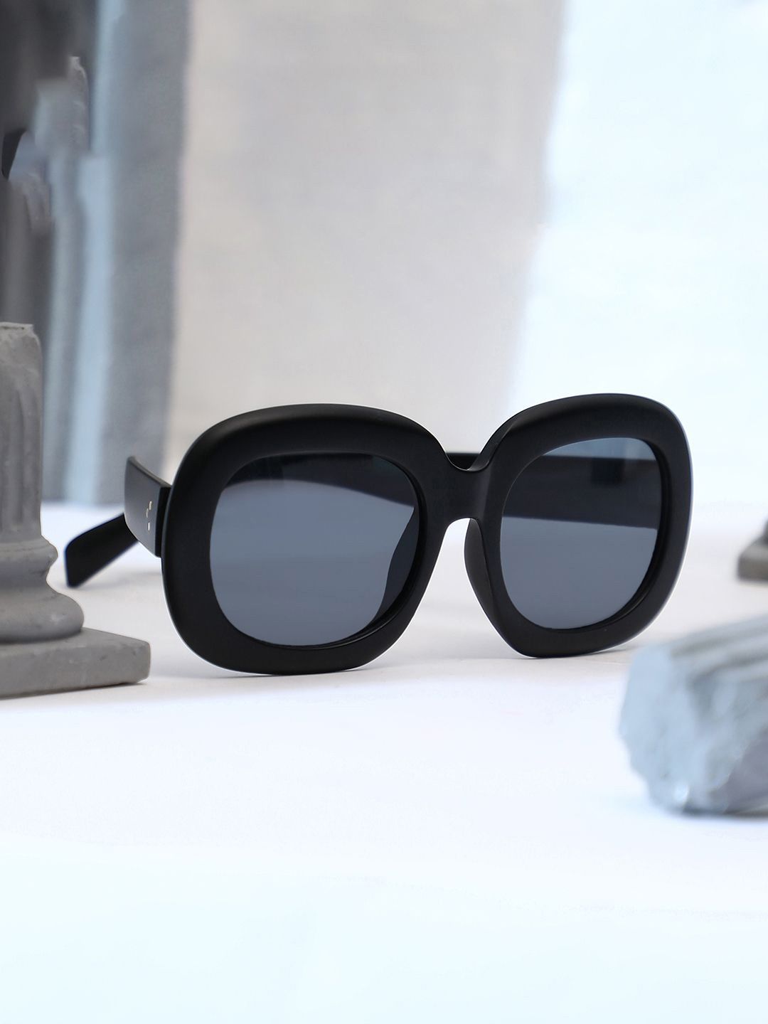 HAUTE SAUCE by Campus Sutra Women Oversized Sunglasses with Polarised Lens-image-1