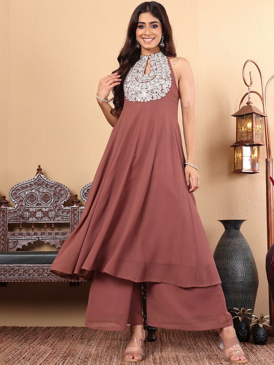 Varanga Ethnic Motifs Yoke Design Panelled Thread Work Anarkali Kurta with Trousers-picture-43