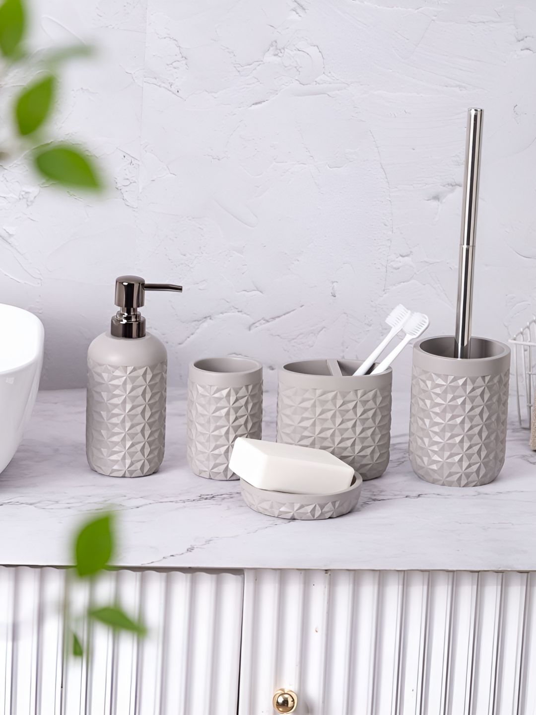 Pano Grey 4 piece Textured Polyresin Bath Accessories Set-image-31