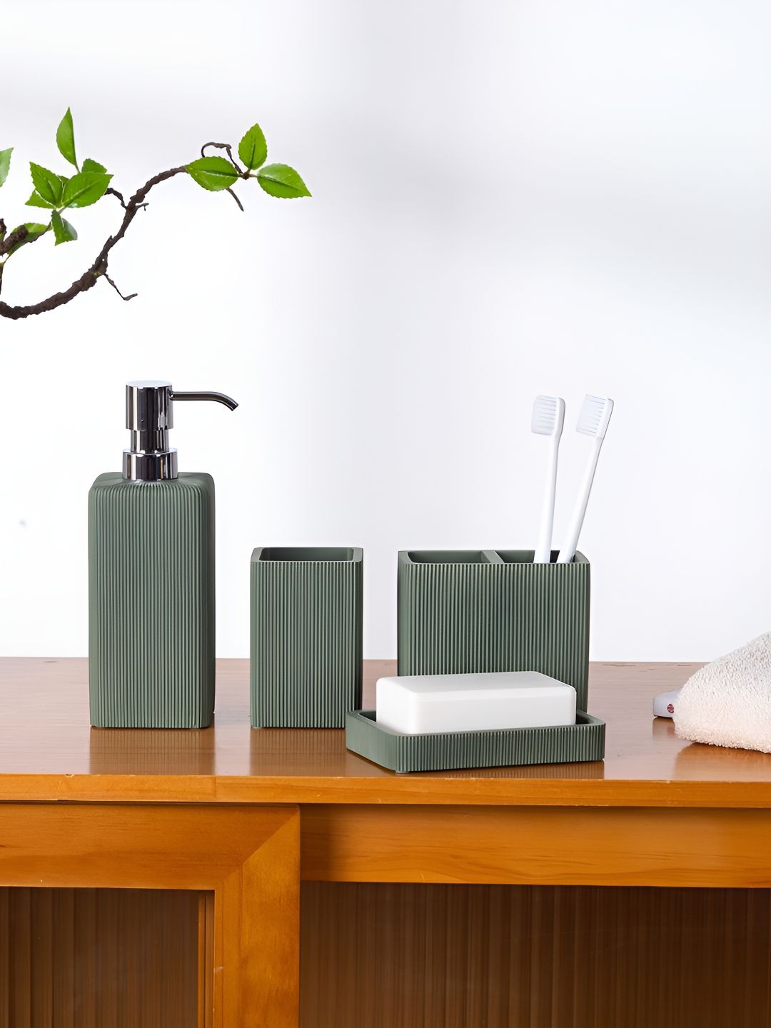 Pano Green 4 piece Textured Polyresin Bath Accessories Set-image-17