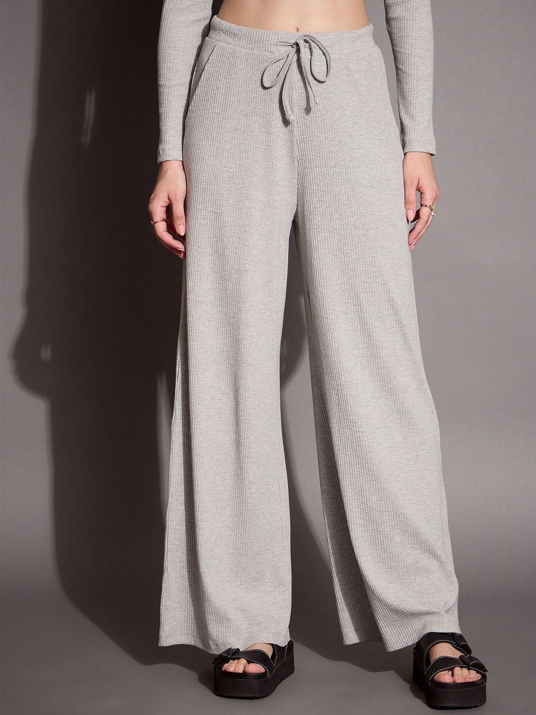SASSAFRAS BASICS SASSAFRAS BASICS Solid Ribbed Trouser