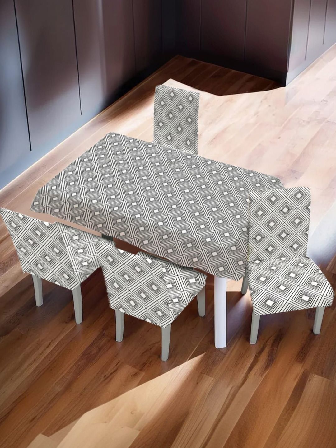 UMAI Grey Set of 5 Geometric Printed 4-Seater Table Cover-image-29