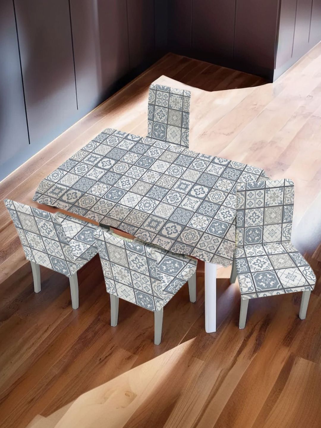 UMAI White Set of 5 Geometric Printed 4-Seater Table Cover-picture-20
