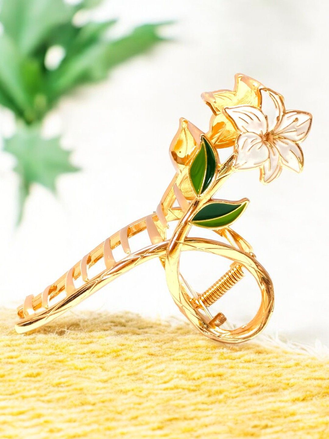 OOMPH Women Embellished Claw Clip-image-29