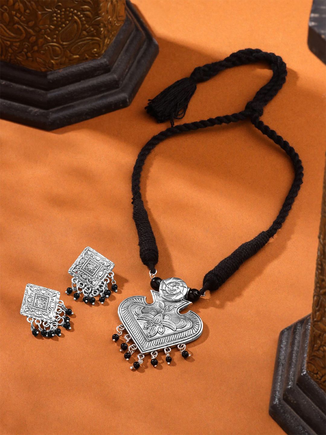 Yellow Chimes Silver Plated Oxidised Stone Beaded Jewellery Set-picture-19