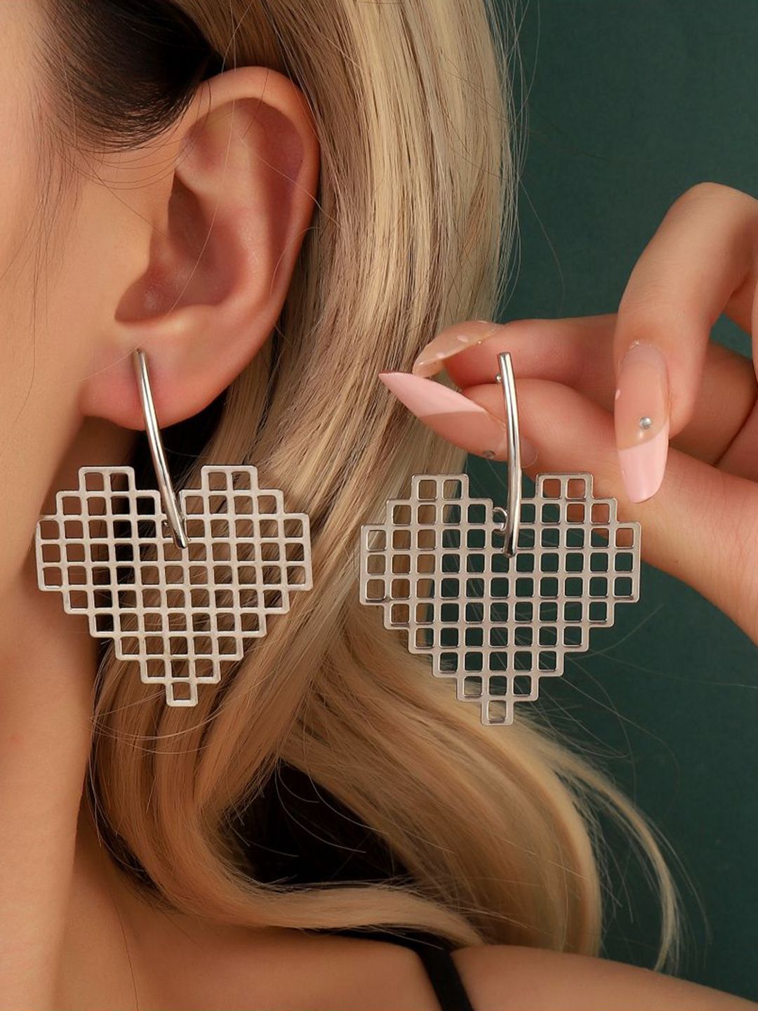 SALTY Luxury Heart Shaped Drop Earrings-picture-12