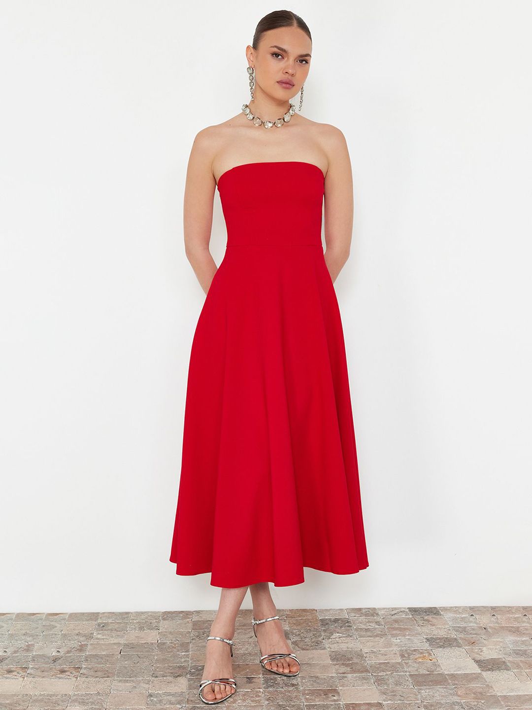 Trendyol Solid Off-Shoulder Fit & Flare Midi Dress-picture-14