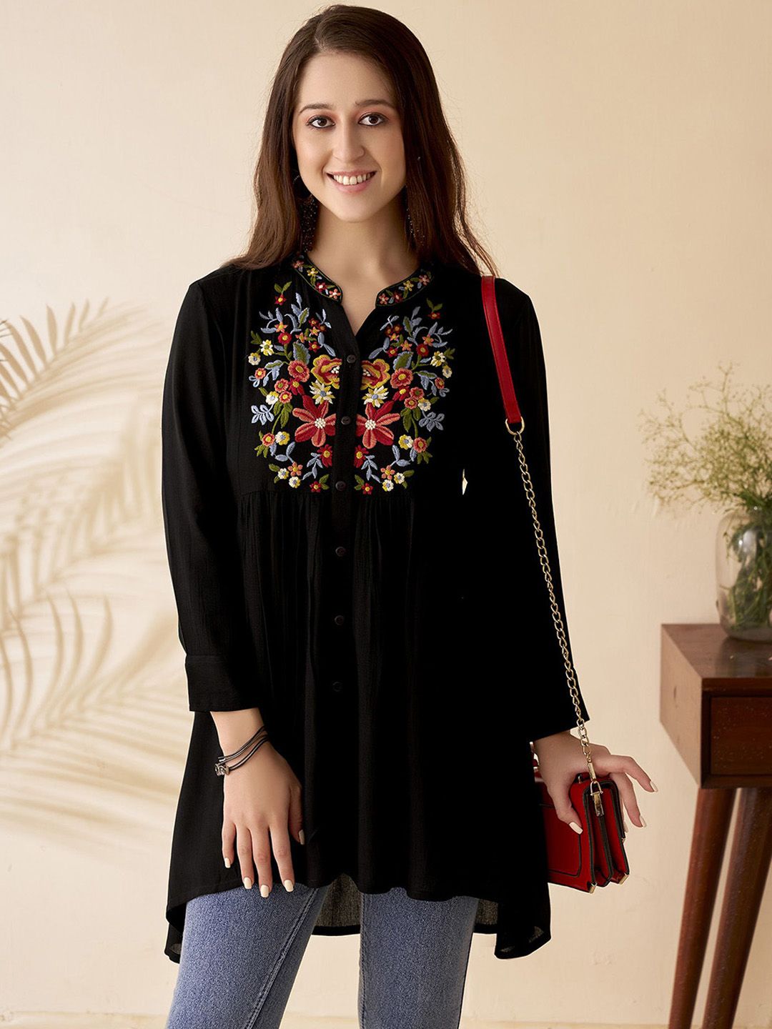 Anouk Women Floral Embroidered Flared Sleeves Mirror Work Liva Kurta-image-8