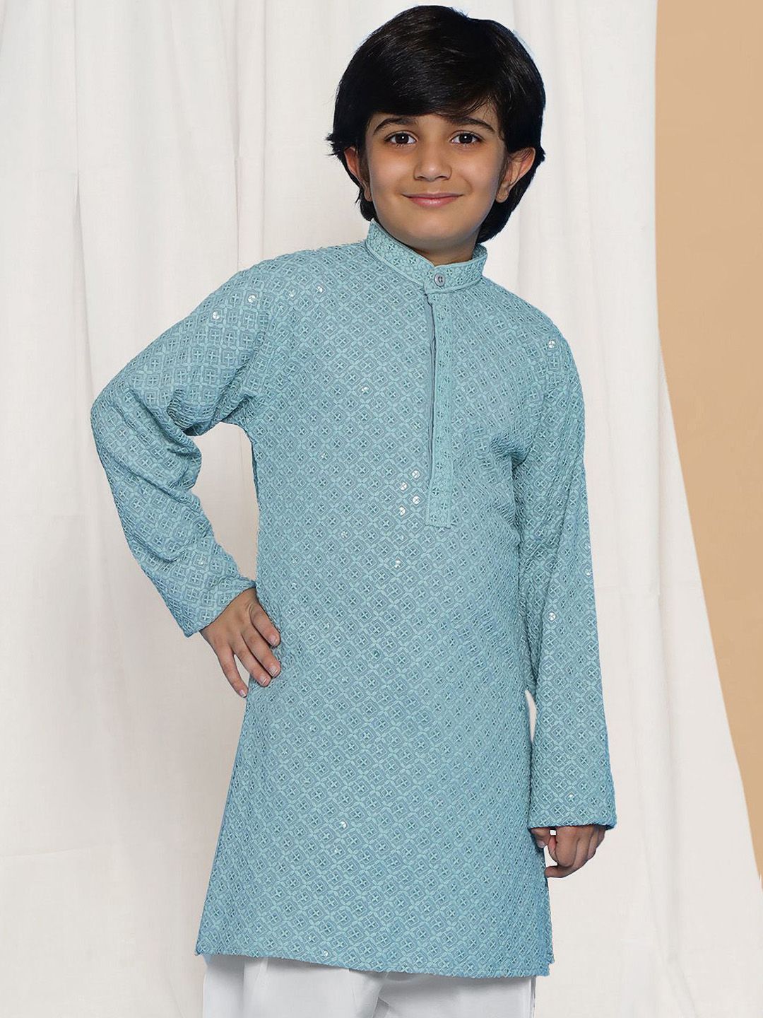 Aj DEZInES Boys Floral Embroidered Band Collar Sequins Straight Kurta-image-21