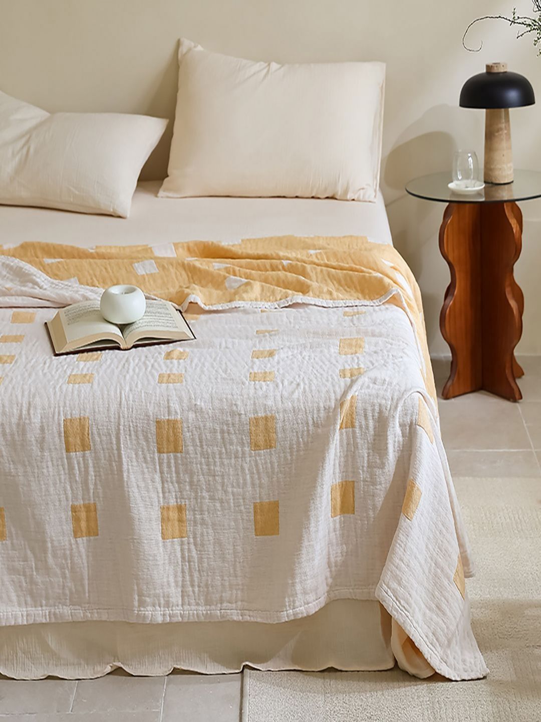 JC HOME Yellow & White Geometric AC Room 300 GSM Double Bed Quilt-image-23