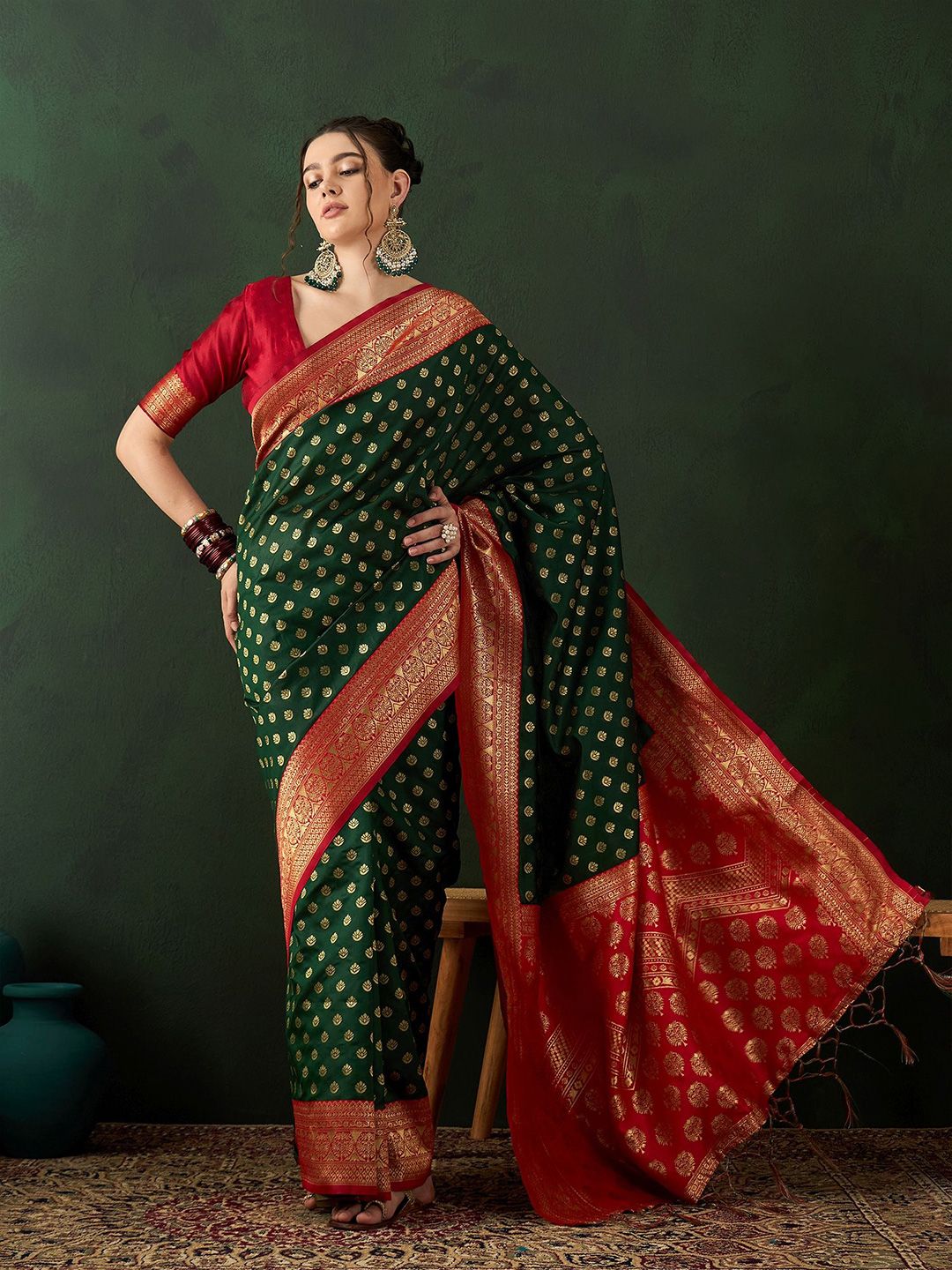Sangria Woven Design Saree With Blouse Piece