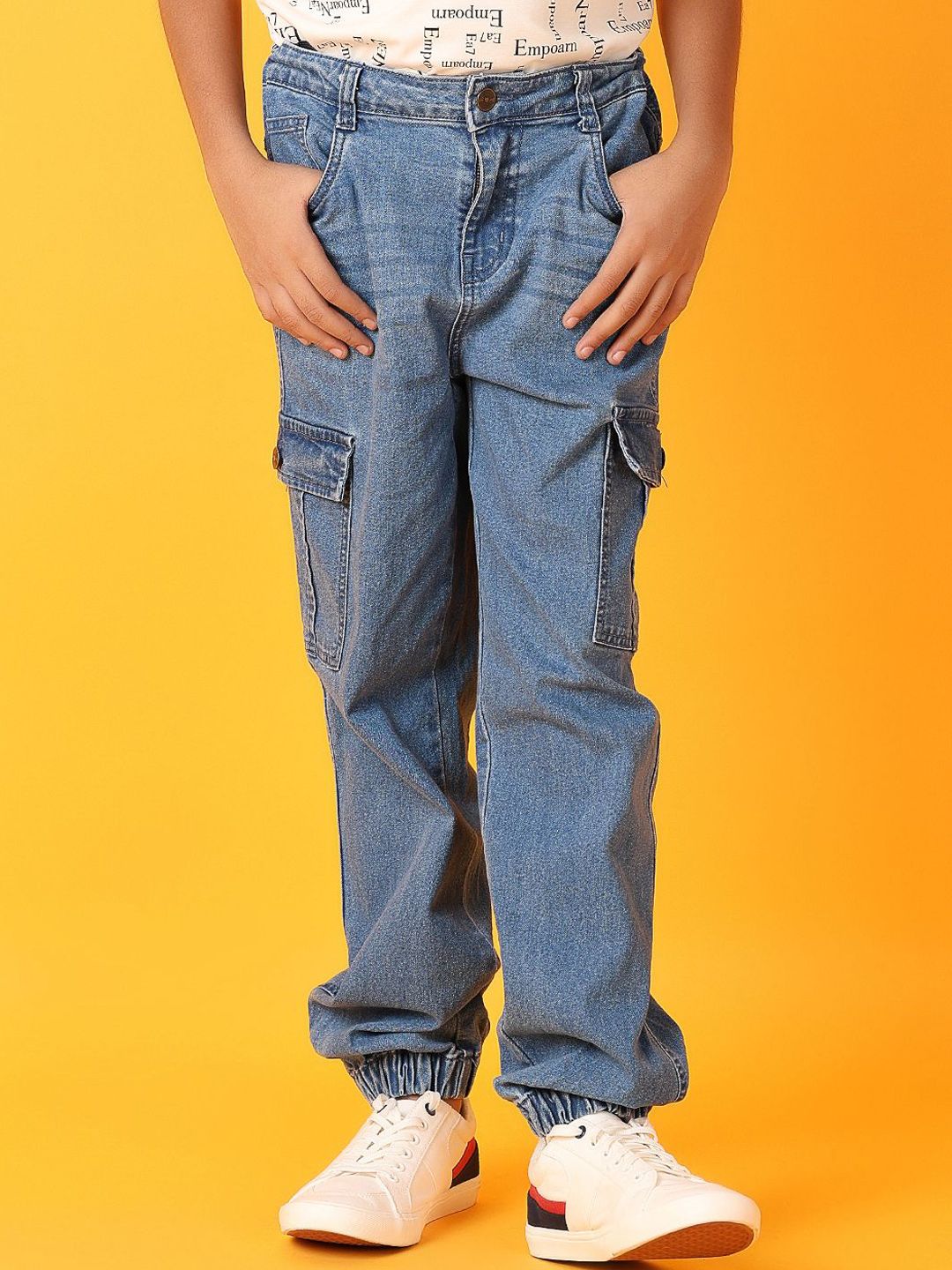 V-Mart Boys Mildly Distressed Light Fade Jeans-picture-50