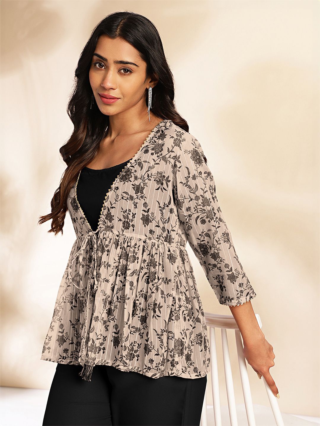 Janasya Printed Crop Top Shrug & Trousers Co-Ords-picture-30