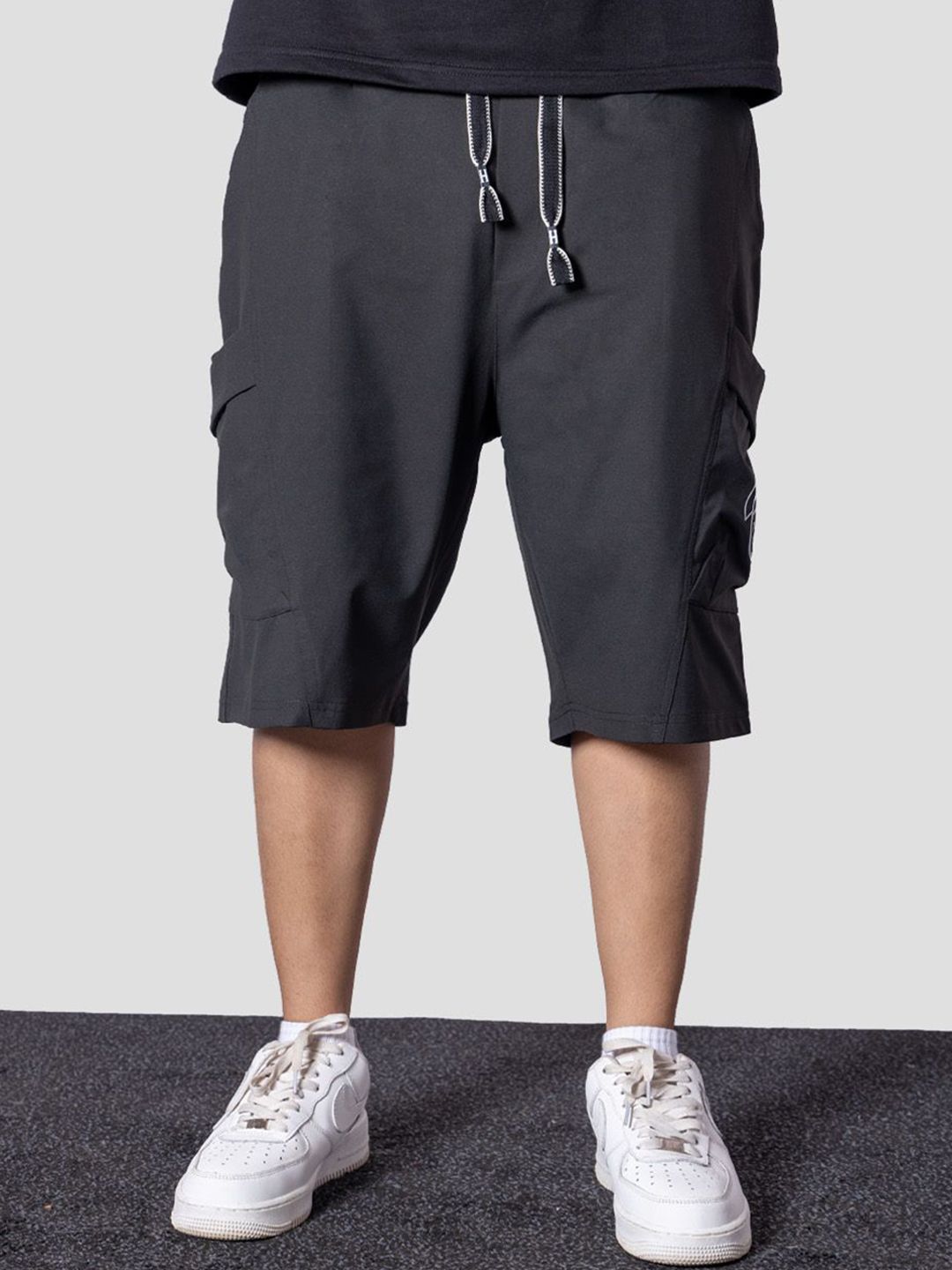 HOP HEAD Men Regular Fit Cotton Cargo Shorts-picture-23