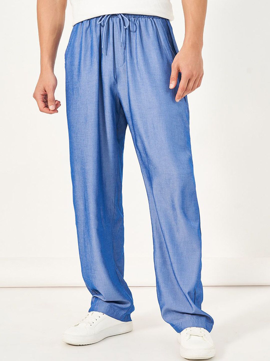 Styli Men Solid Mid-Rise Light Weight Loose Fit Jeans-picture-20