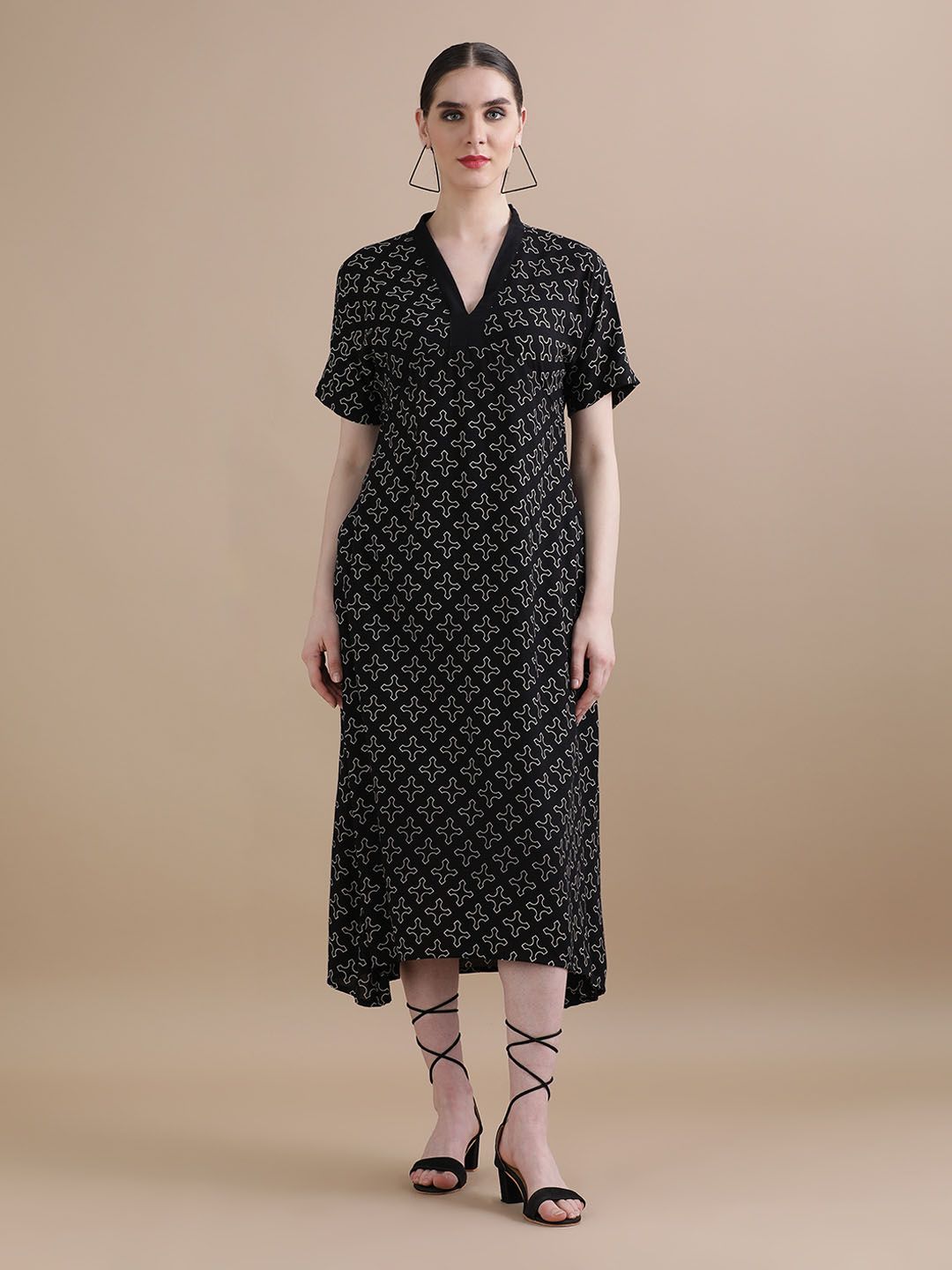 BLACK & BLAH BLAH Relaxed Fit Printed A-Line Midi Dress-picture-28