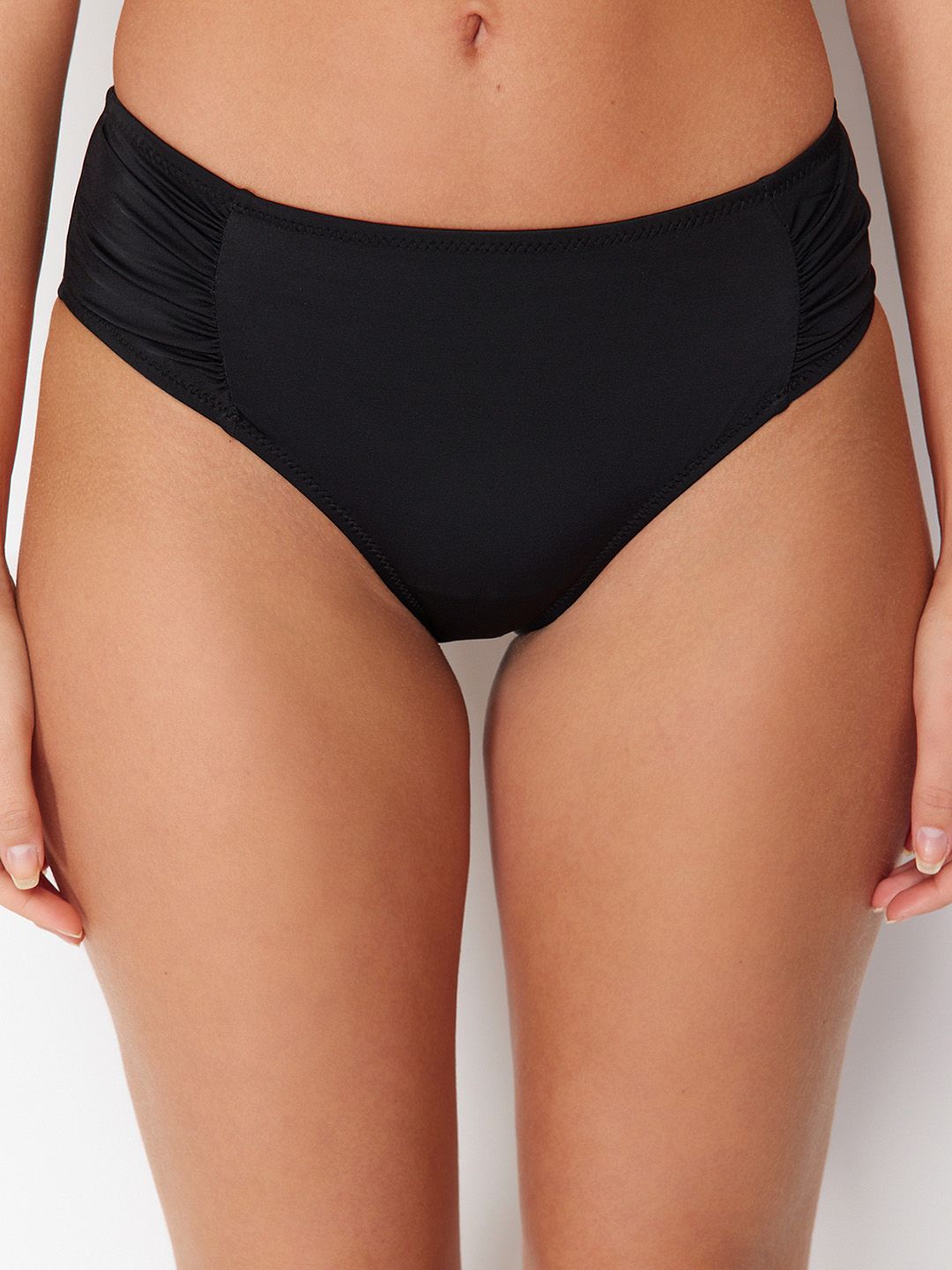 Trendyol Mid-Rise Basic Briefs 1049078341-image-40