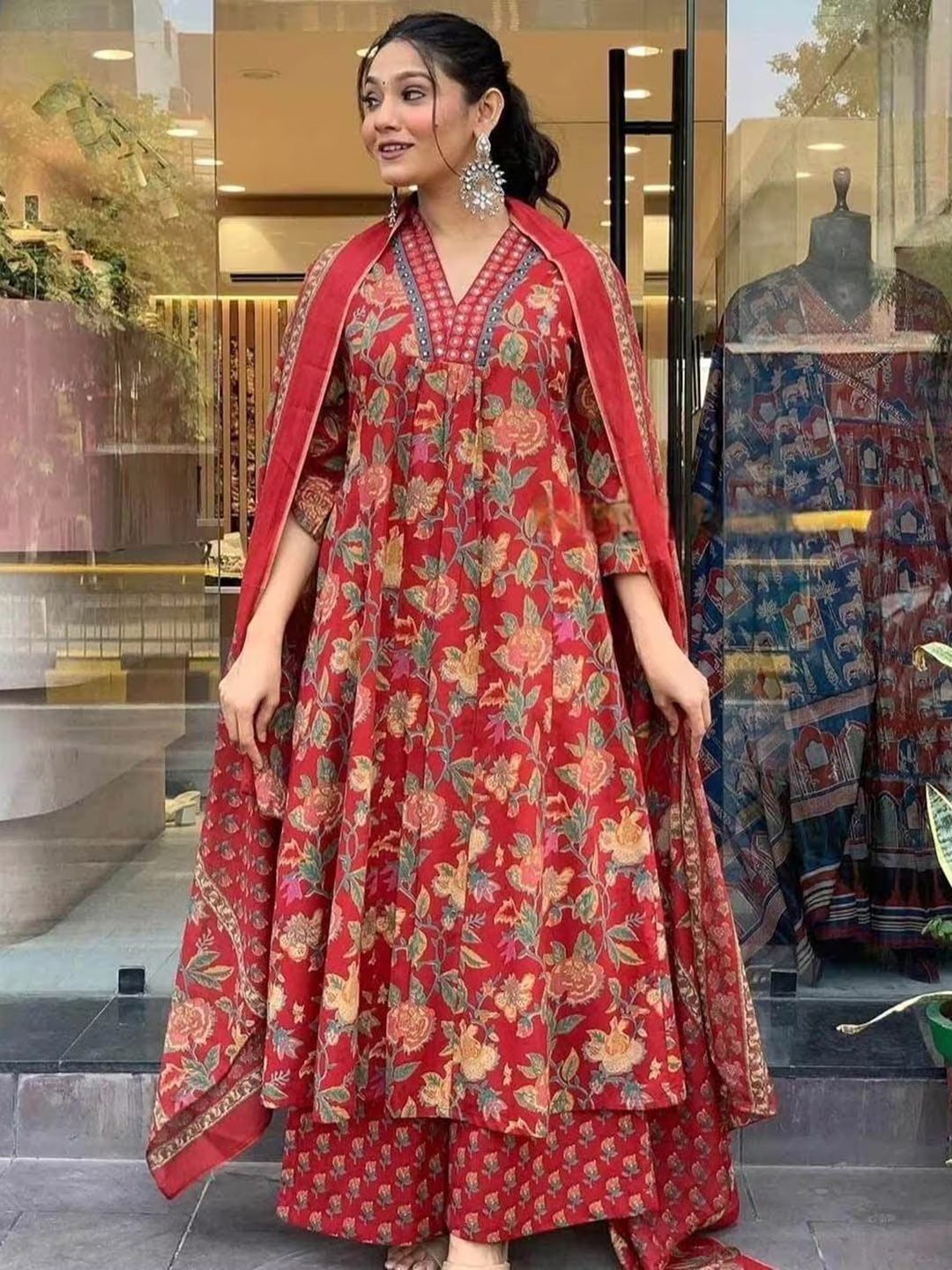 Royal Export Women Floral Printed Regular Kurta with Palazzos & With Dupatta-picture-14