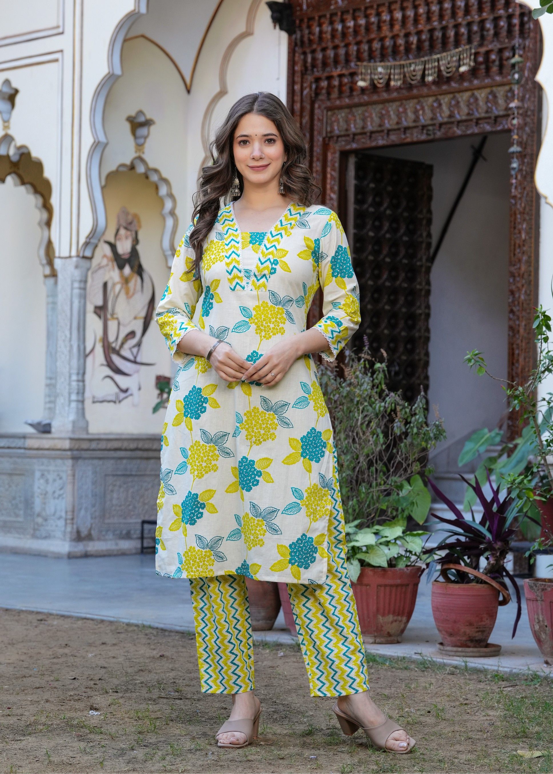 BKApparels Women Floral Printed Regular Pure Cotton Kurta with Trousers-picture-26