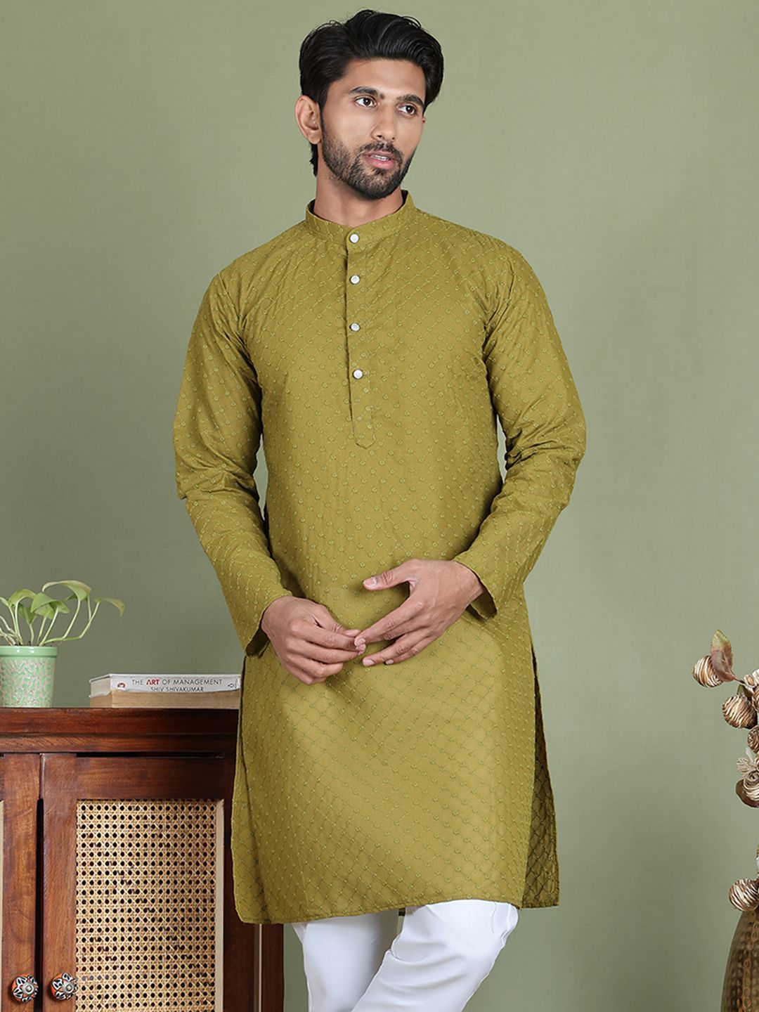 Jompers Men Geometric Embroidered Chikankari Kurta-picture-17