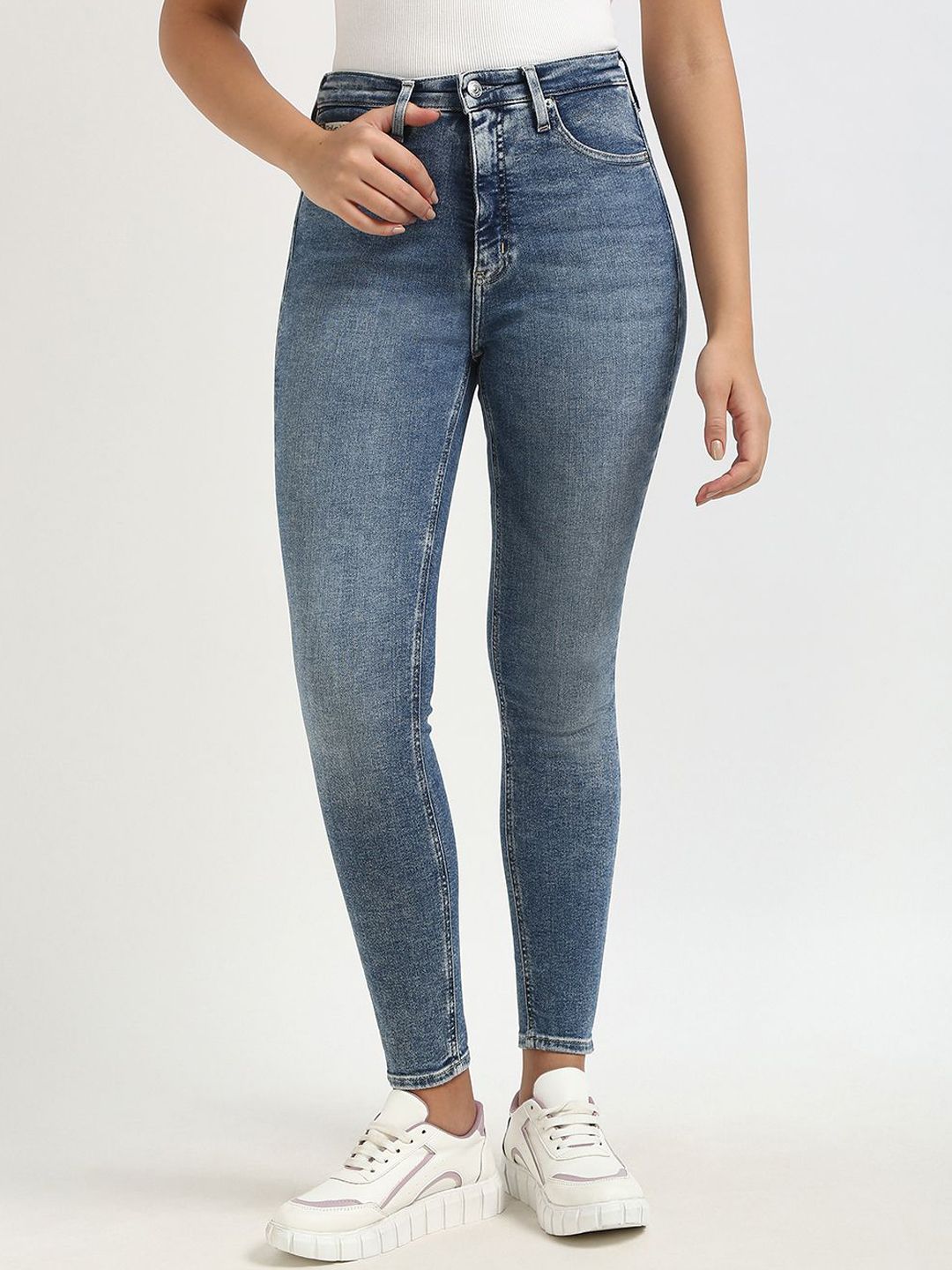 Calvin Klein Jeans Women Cotton Skinny Fit Heavy Fade Jeans-picture-18