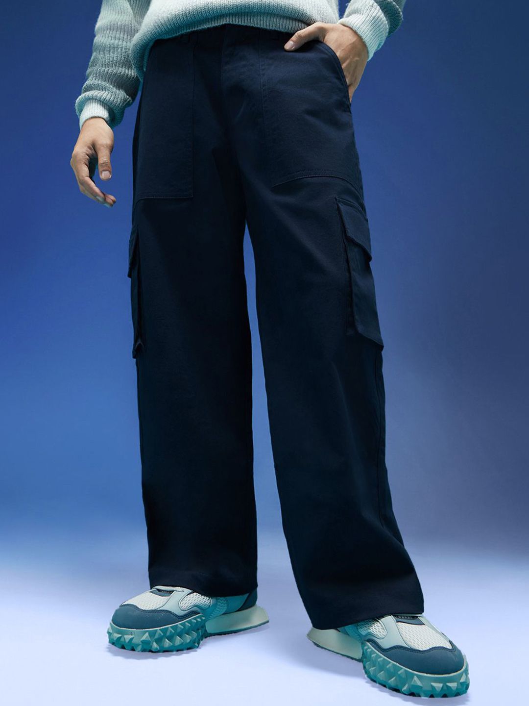 VEIRDO Men Relaxed Straight Leg Fit High-Rise Cotton Cargos Trousers-picture-10