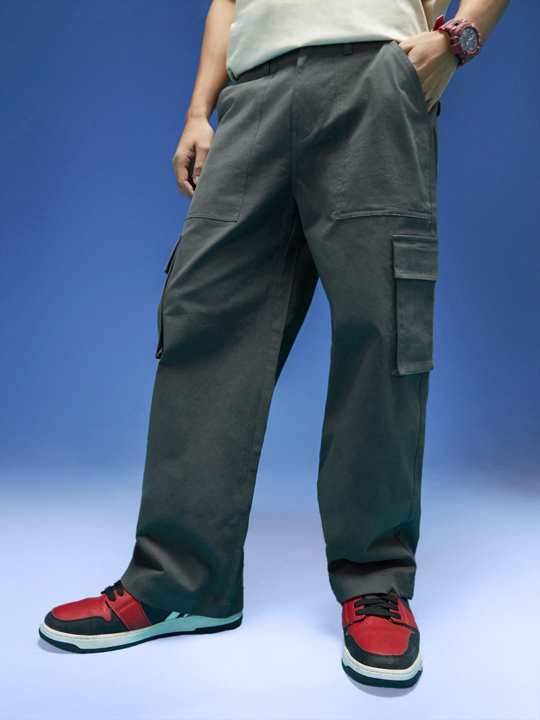 VEIRDO Men Relaxed Straight Leg High-Rise Cargos-picture-21