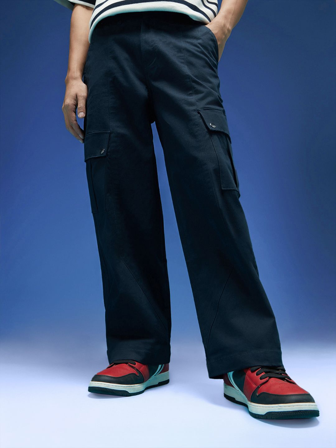 VEIRDO Men Relaxed Straight Leg High-Rise Cargos-picture-23