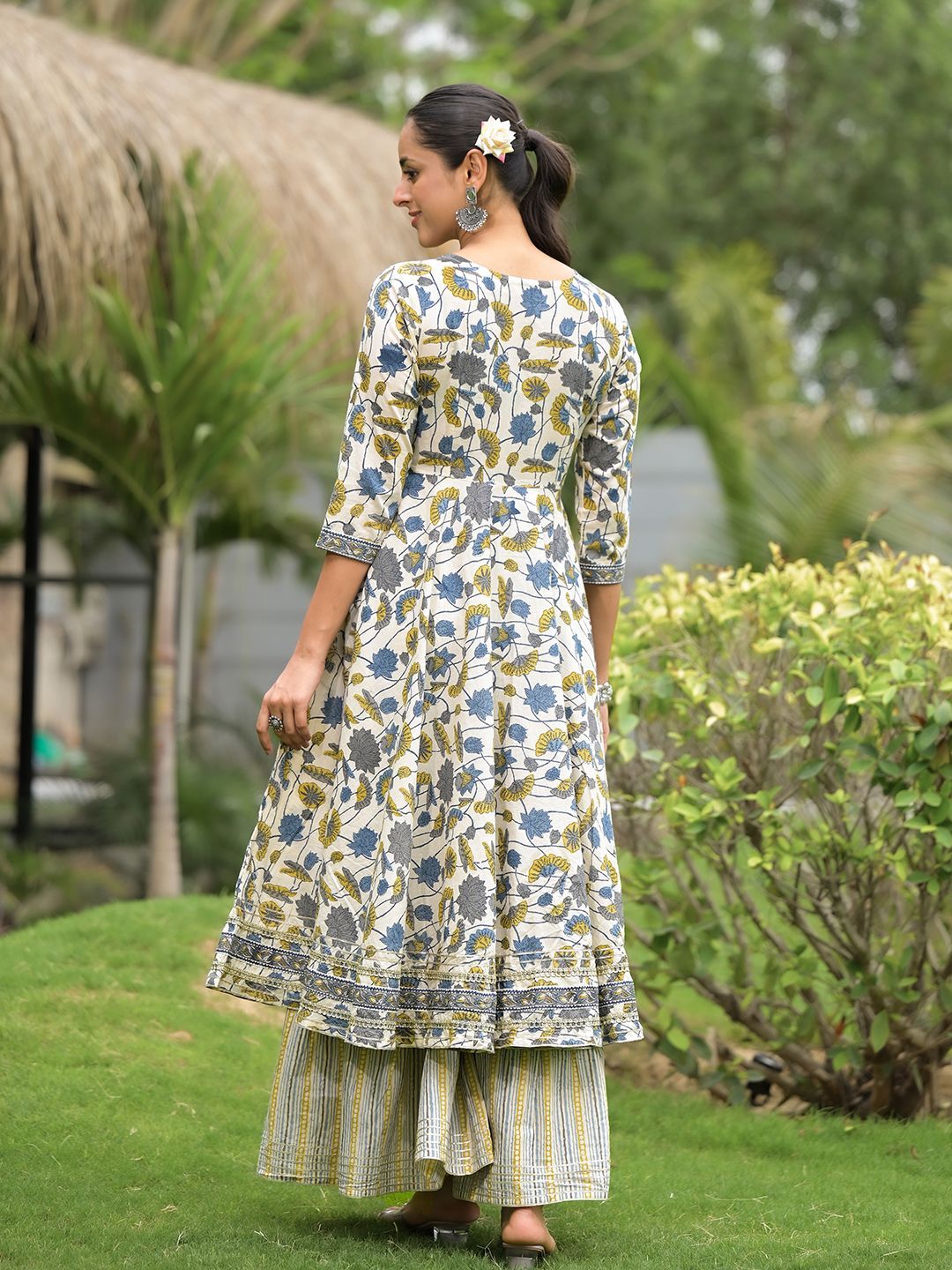 Women Floral Printed Mandarin Collar Pure Cotton Anarkali Kurta & Palazzos & Dupatta