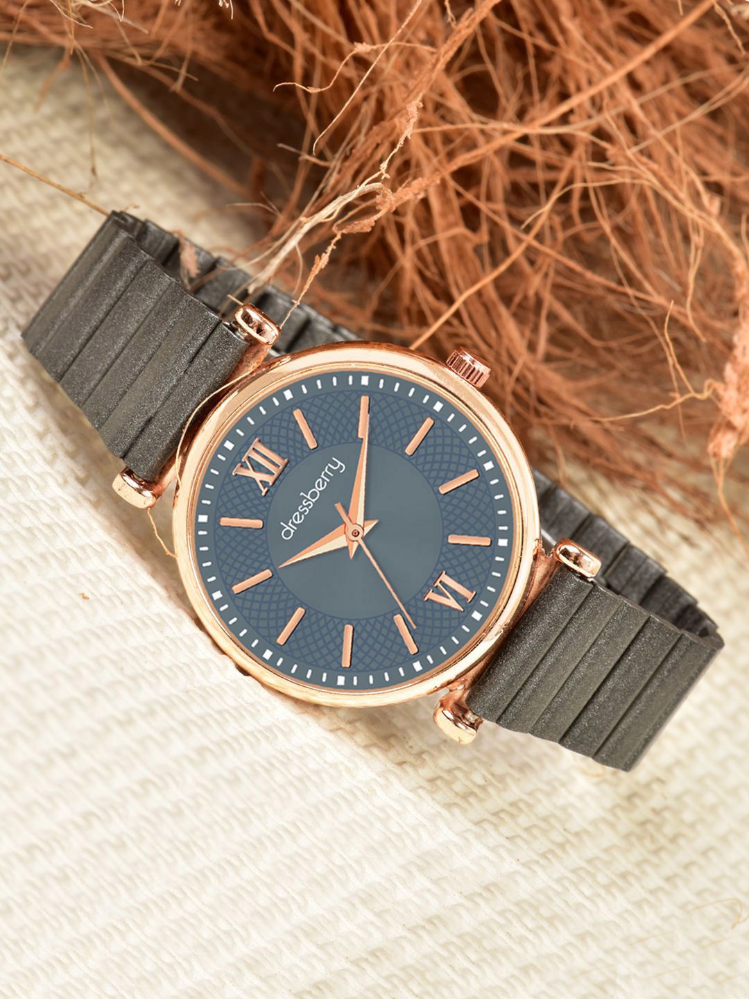 DressBerry Women Dial & Bracelet Style Straps Analogue Watch HOBDB-315-BK-picture-12