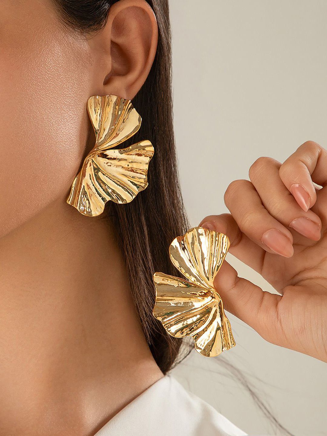StyleCast x Revolte Gold-Plated Classic Drop Earrings-picture-27