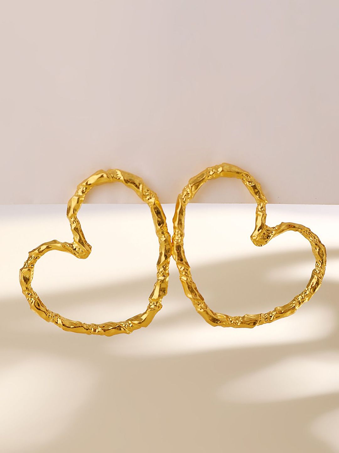 StyleCast x Revolte Gold-Plated Heart Shaped Chunky Drop Earrings-picture-35