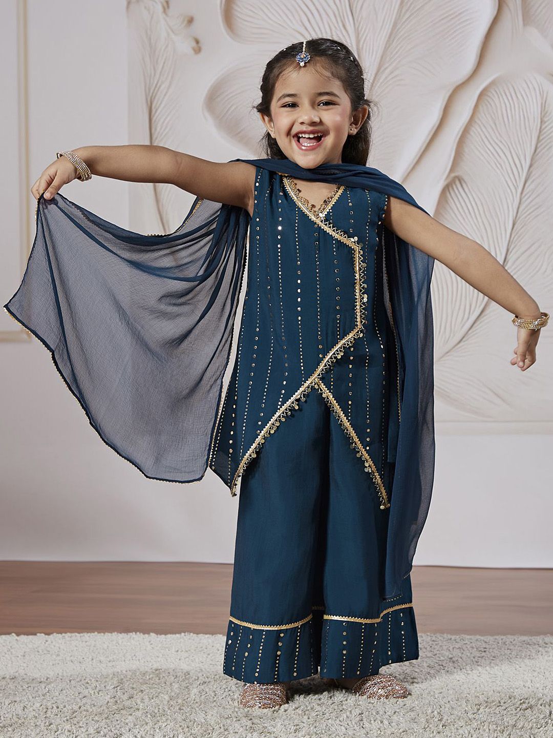 VASTRAMAY Girls Geometric Printed Angrakha Sequinned Kurta With Palazzo With Dupatta-picture-25