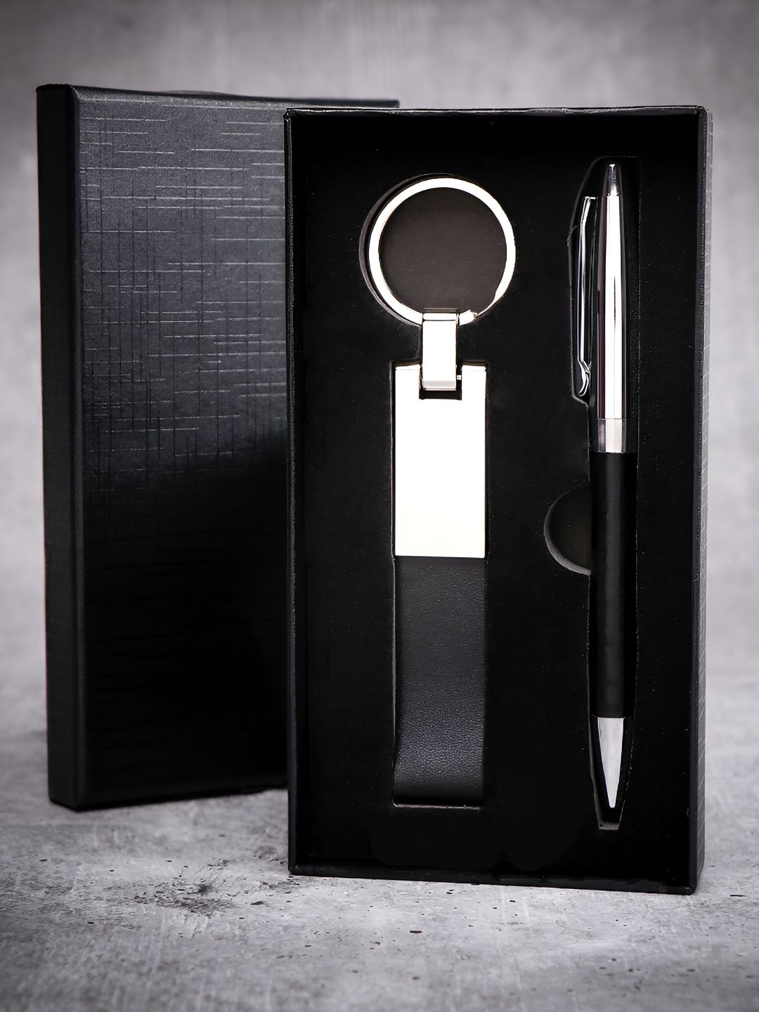 Archies Black Keychain & Pen Gift Set-picture-37