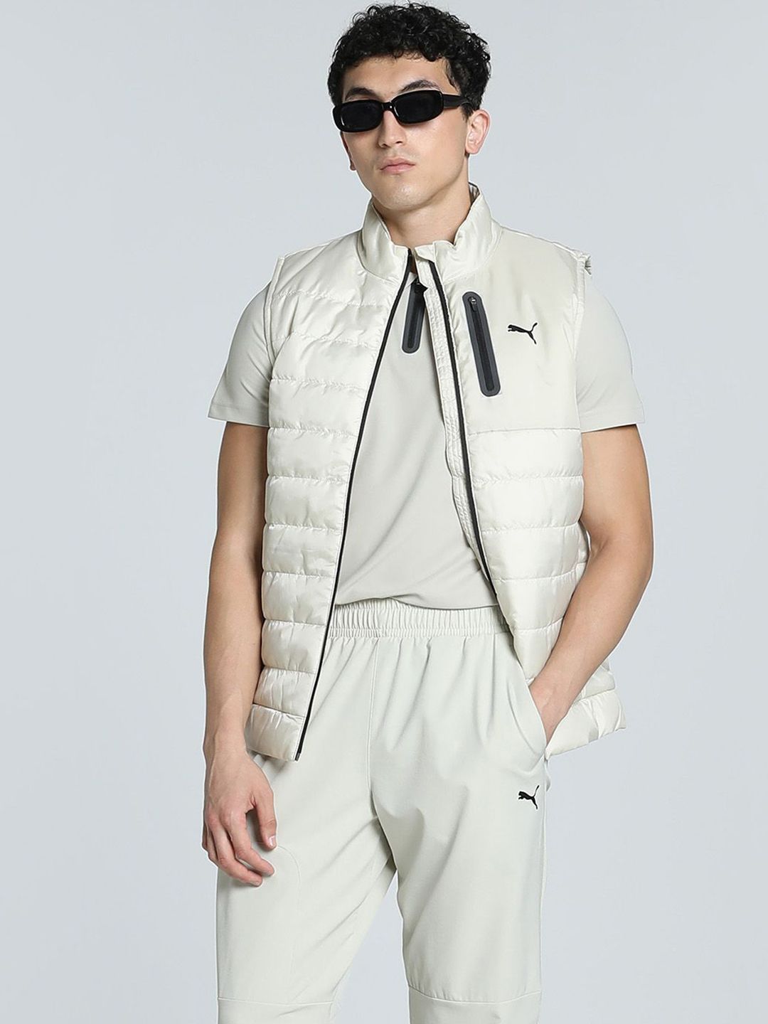 Puma Men Utility Solid Sleeveless Gilet Jacket-picture-25