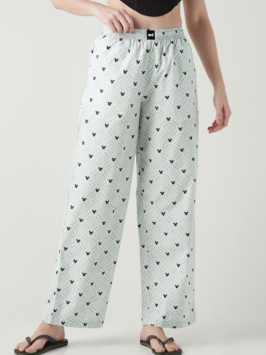Bewakoof Women All Over Printed Wide Leg Lounge Pants-picture-17