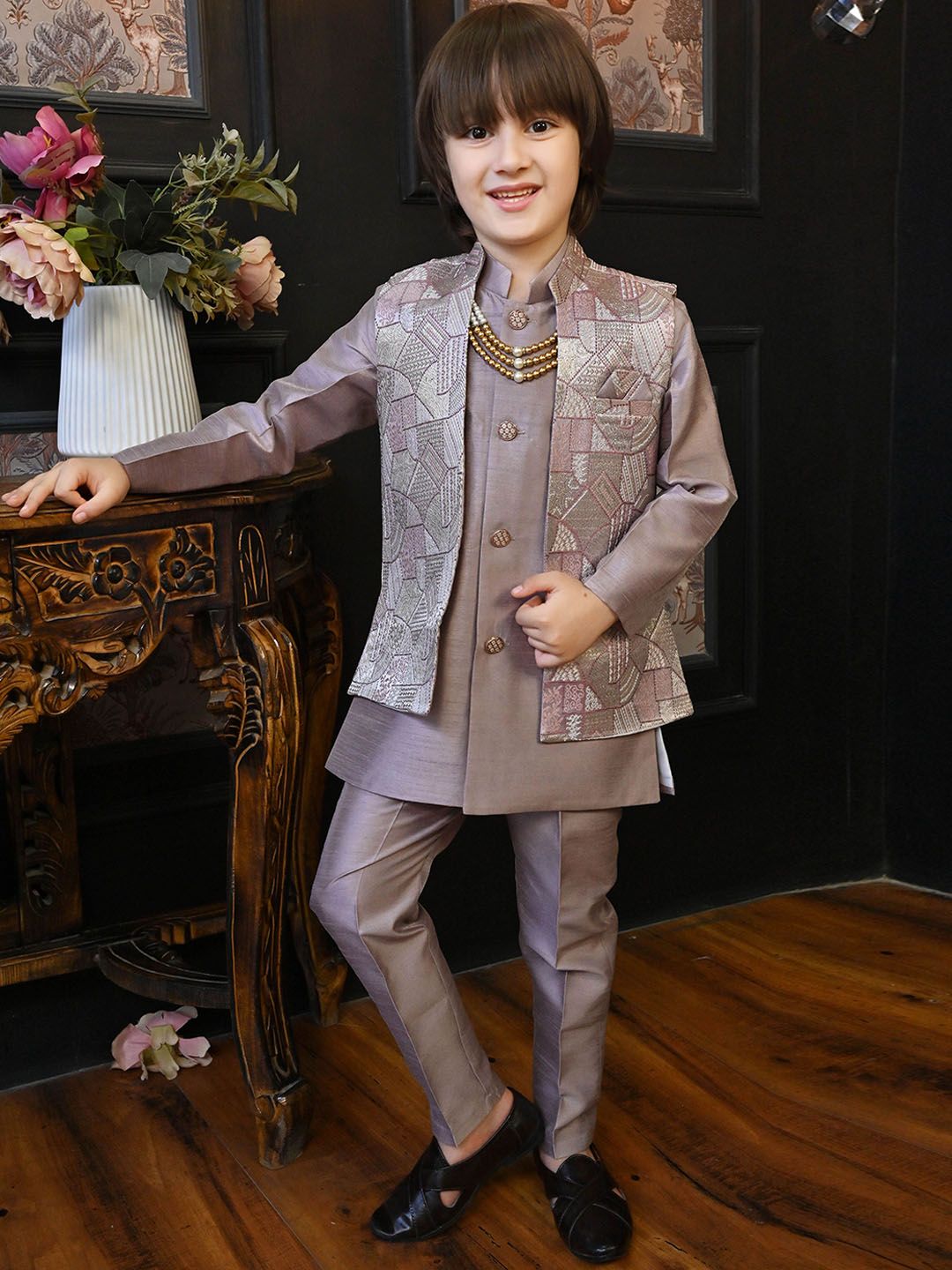 ahhaaaa Boys Embroidery Sherwani Set
