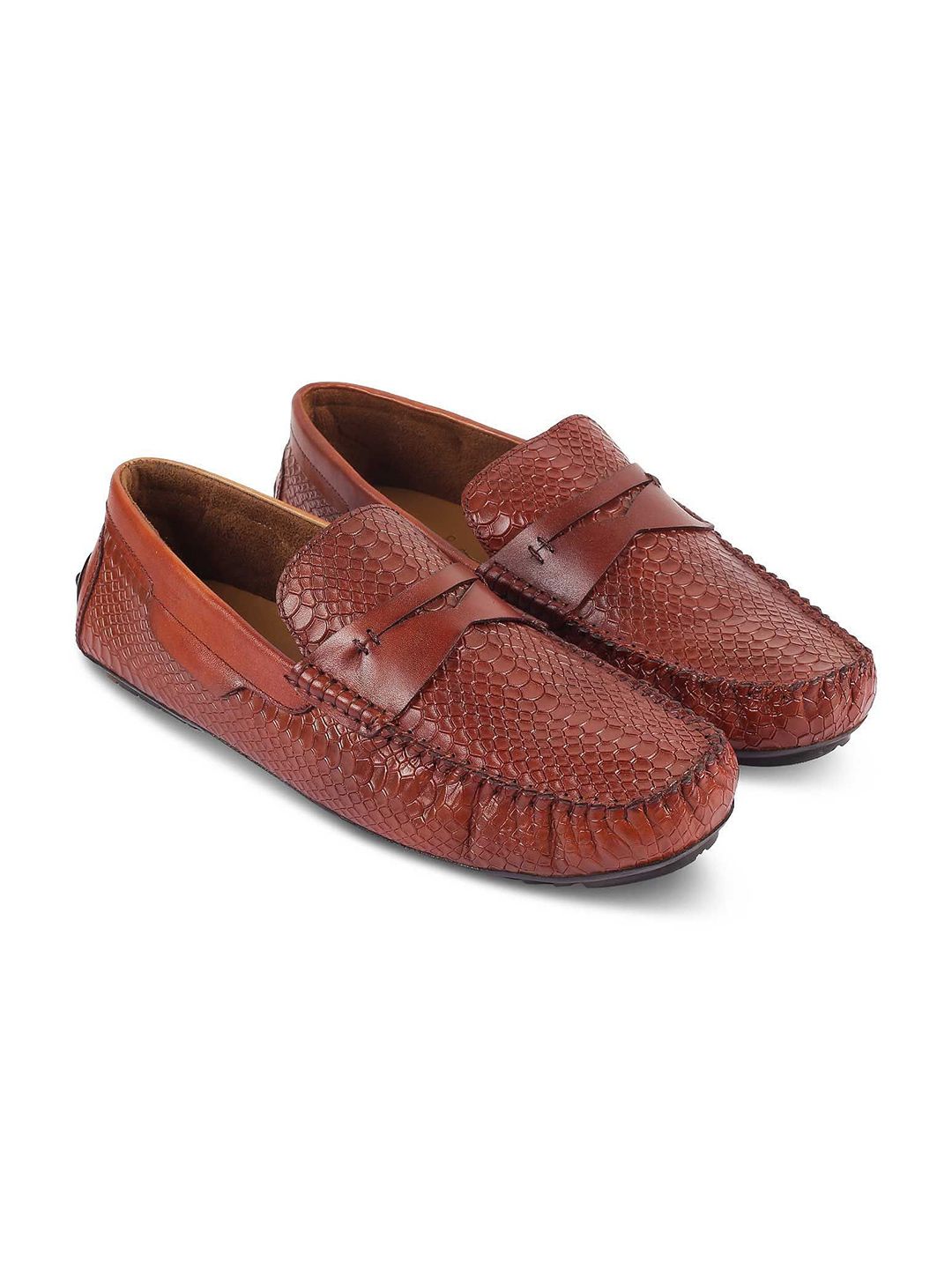 Tresmode Men Textured Leather Loafers-picture-32