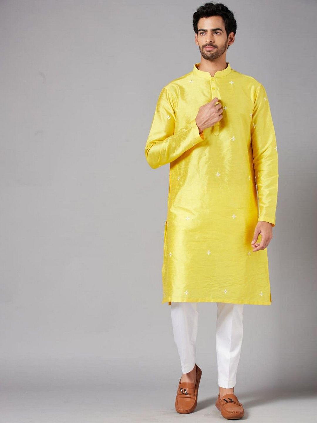HILO DESIGN Ethnic Motifs Embroidered Thread Work Silk Straight Kurta-picture-31