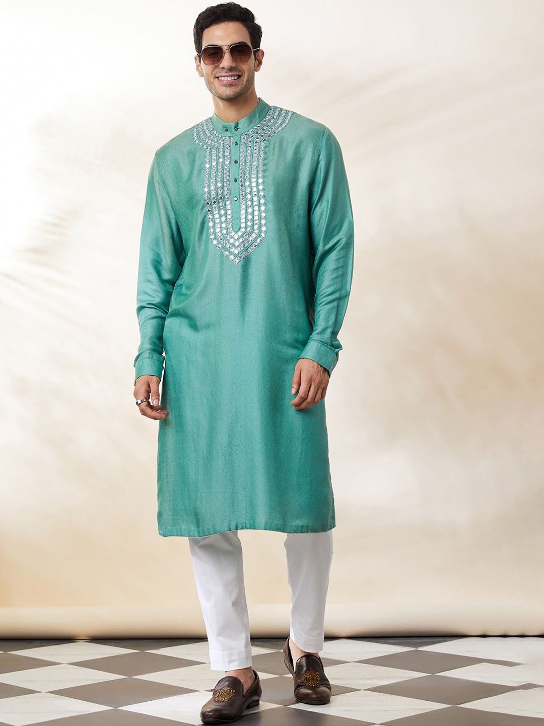 SEVENDC Yoke Design Mandarin Collar Miror Work Cotton Silk Kurta-picture-39