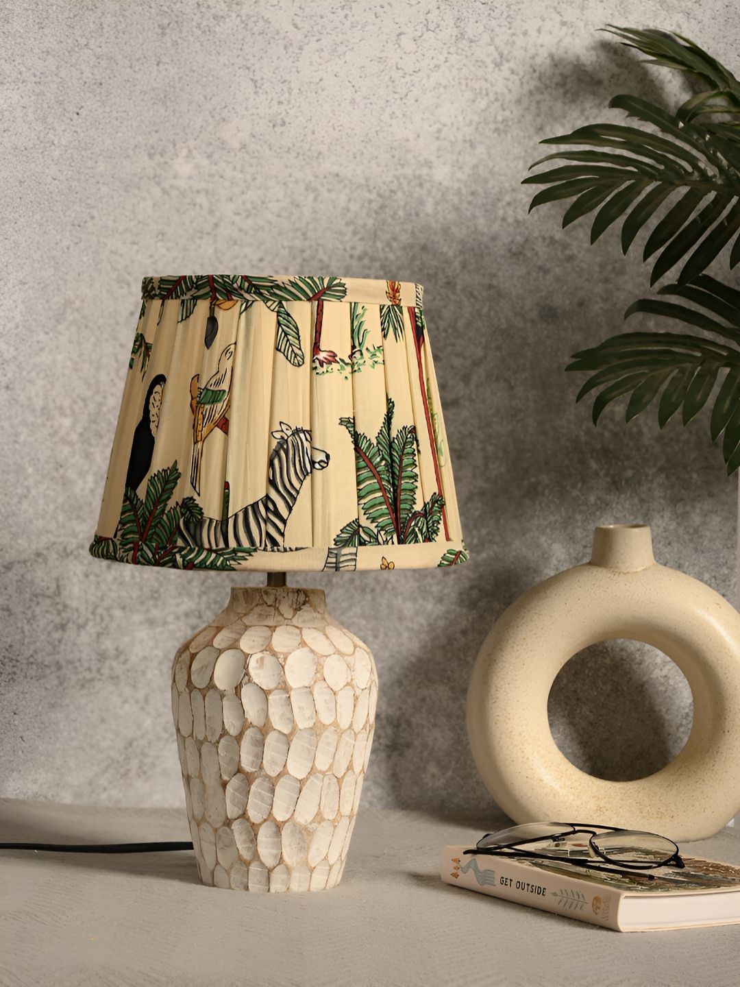 green girgit White Printed Wood Triangle Table Lamp-picture-5