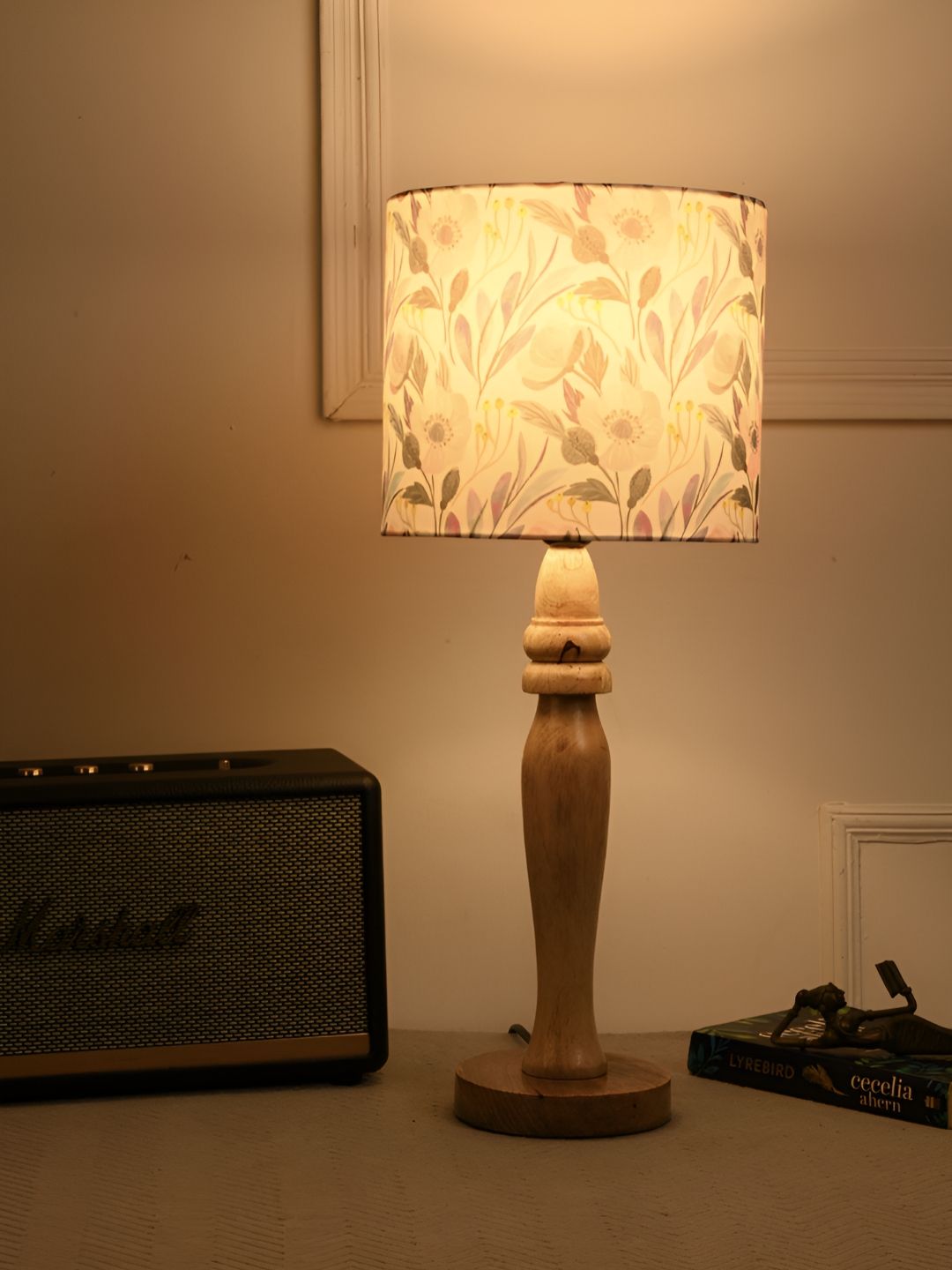 green girgit White Printed Wood Quirky Cylindrical Shaped Table Lamp-picture-24