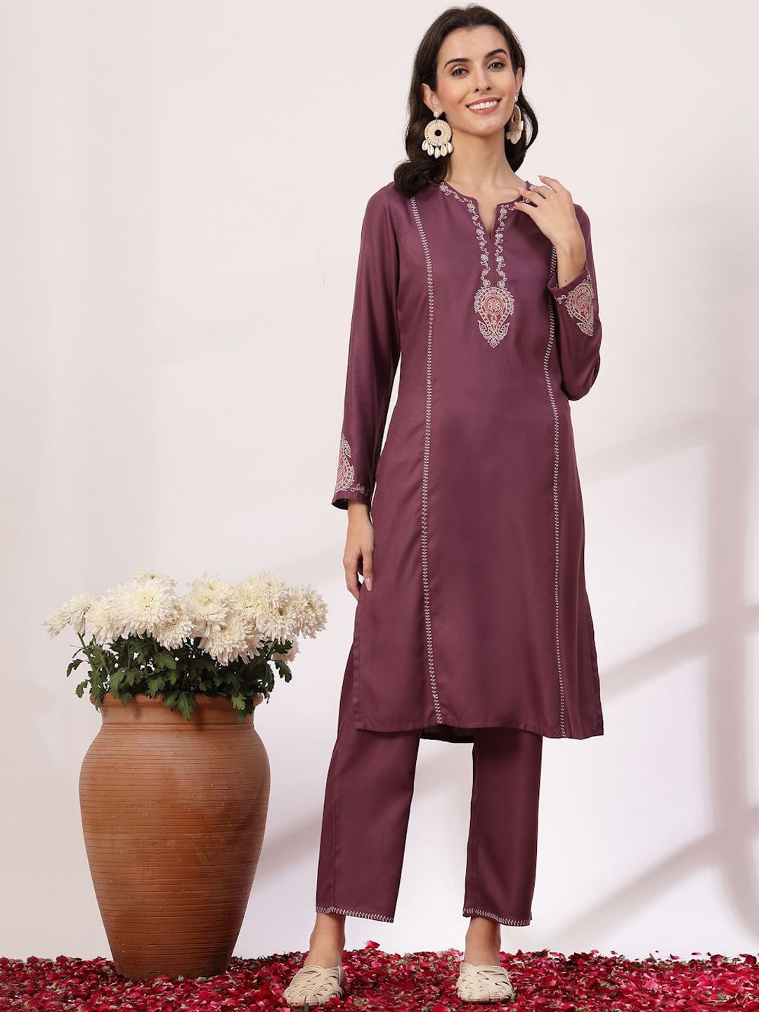 Nayam By Lakshita Floral Embroidered Straight Kurta With Trouser