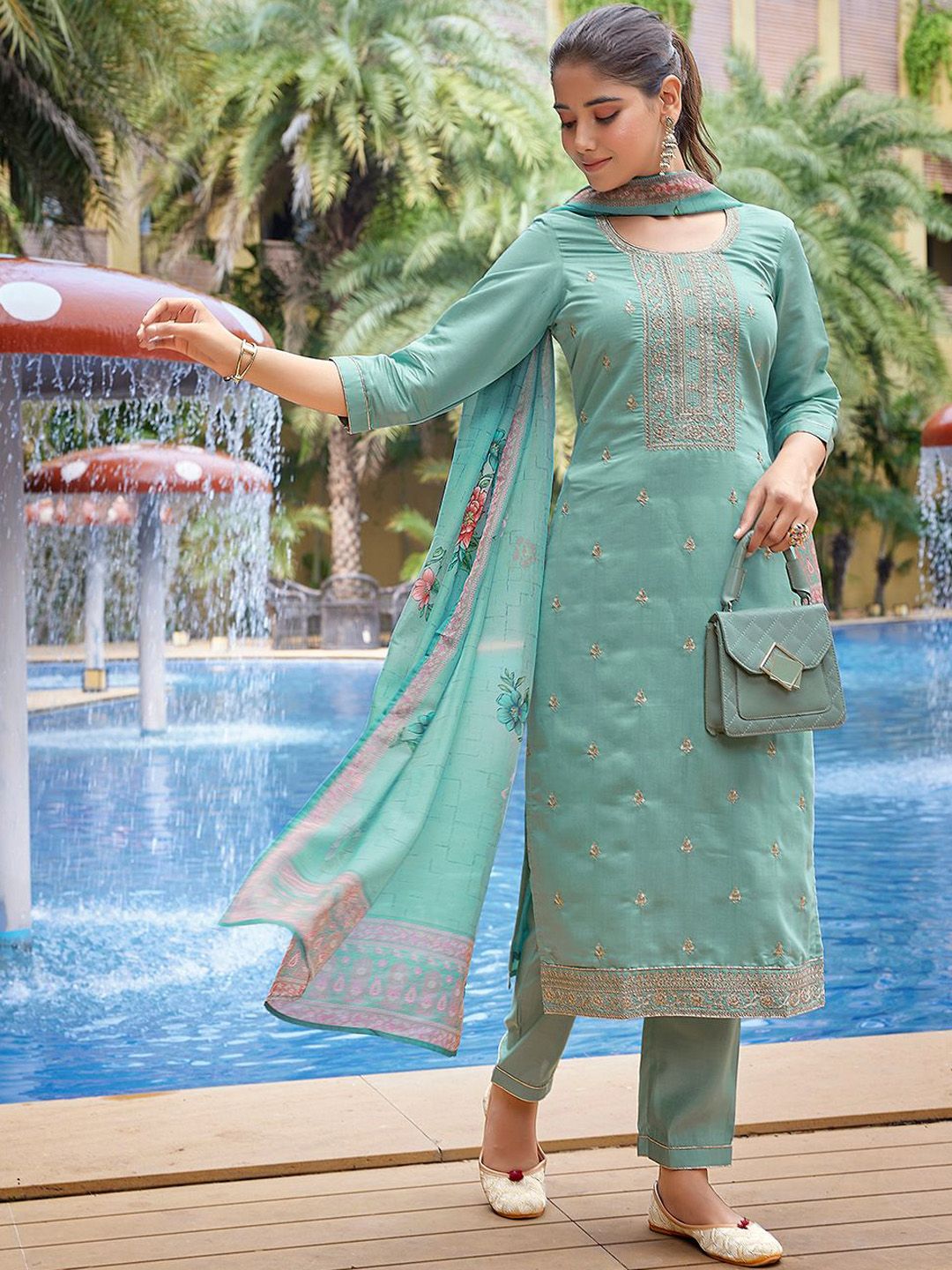 DIVASTRI Women Ethnic Motifs Embroidered Regular Thread Work Kurta with Trousers & With Dupatta