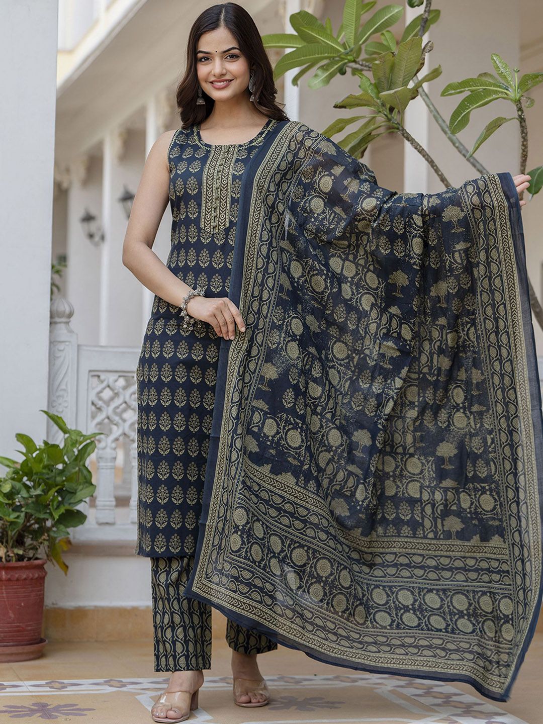 EthniFlair Women Floral Printed Regular Sequinned Pure Cotton Kurta with Pyjamas & With Dupatta-image-13