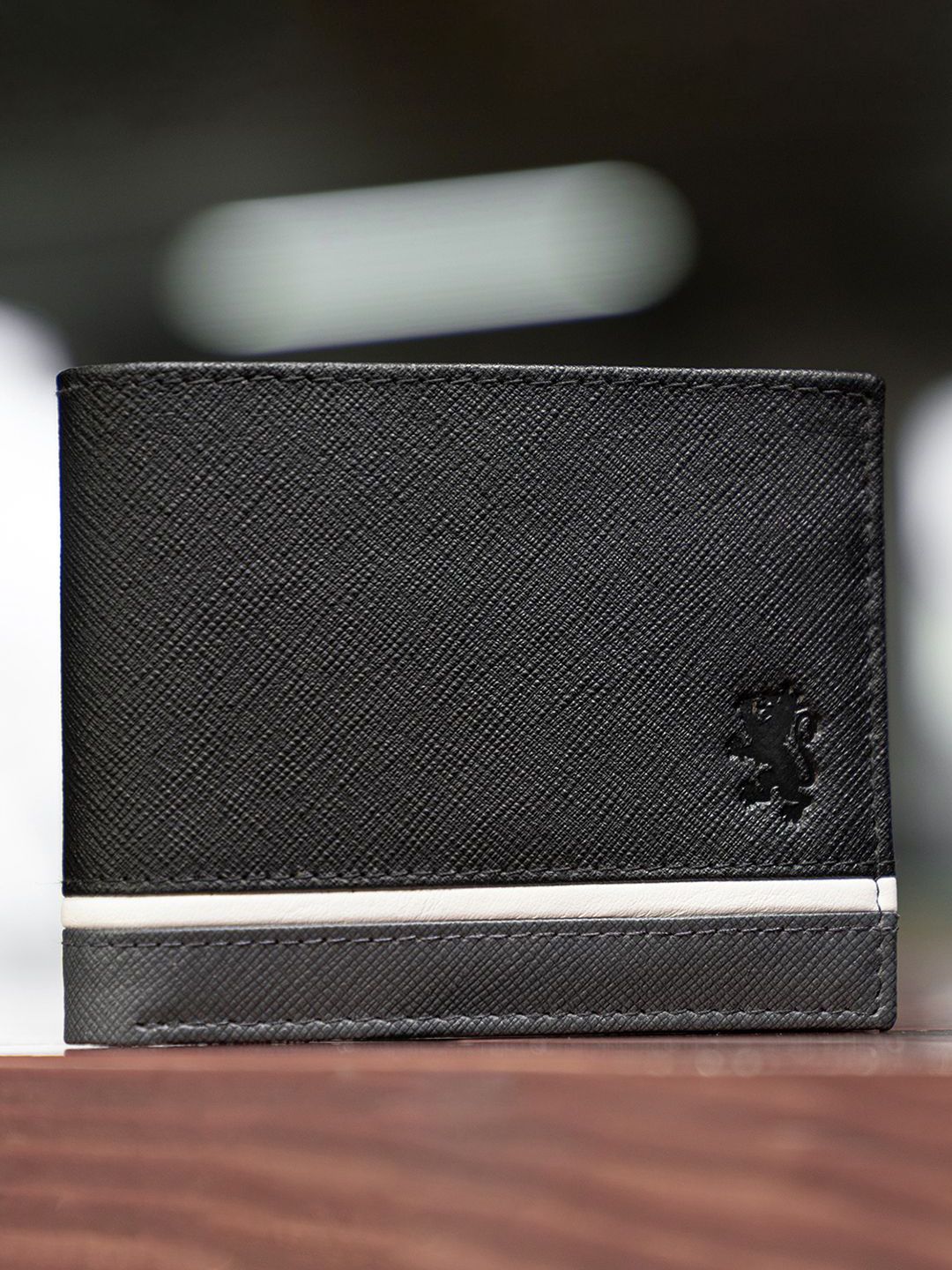 Red Tape Men Leather Two Fold Wallet-picture-36