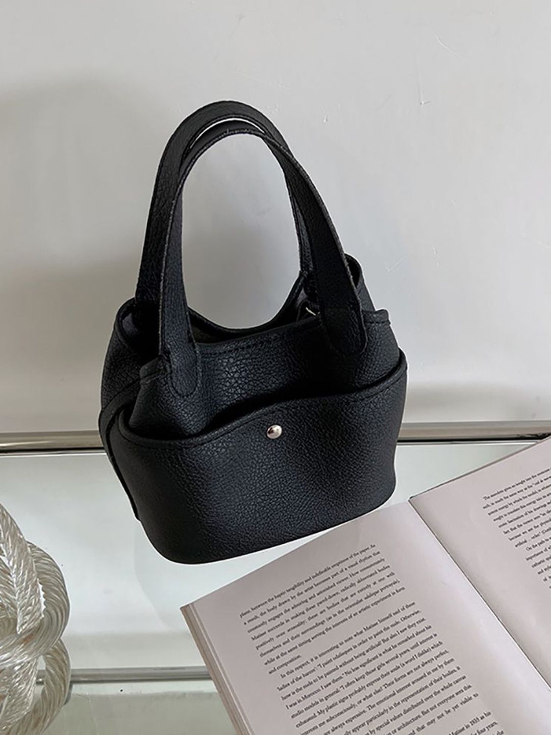 StyleCast x Revolte Bucket Sling Bag-picture-28